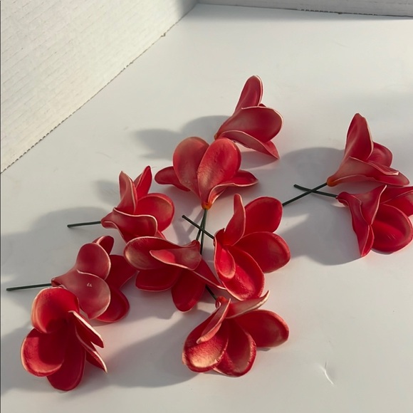 Red Plumeria Hair pins 10 pack - Picture 3 of 3